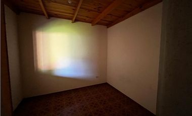 Vendo Casa con dos dormitorios en Caseros, Entre Ríos.