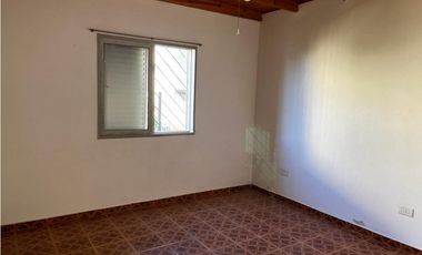 Vendo Casa con dos dormitorios en Caseros, Entre Ríos.