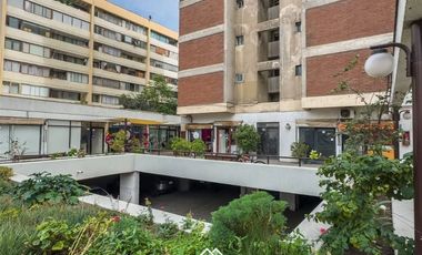 Local En Providencia A Pasos De Metro Manuel Montt