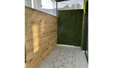 Se alquila hermoso duplex amoblado en Marbella $2,750