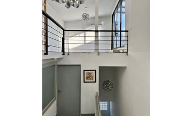 Se alquila hermoso duplex amoblado en Marbella $2,750