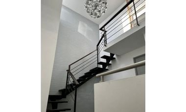 Se alquila hermoso duplex amoblado en Marbella $2,750