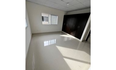 Se Alquila Casa en Colon $ 2.500 AB