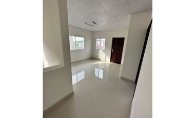Se Alquila Casa en Colon $ 2.500 AB