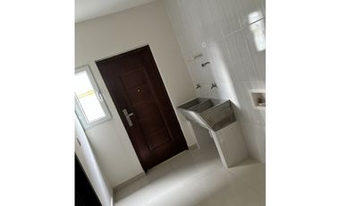 Se Alquila Casa en Colon $ 2.500 AB