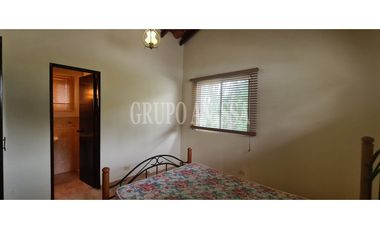Oportunidad! Se Vende Hermosa Casa en Zona Alta de Altos del Maria!