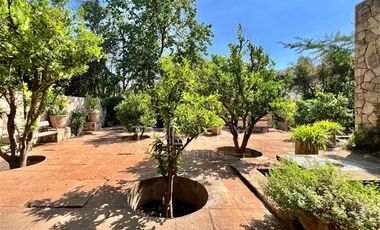 Casa en arriendo de 5 dorm. en Lo Barnechea