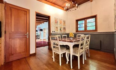 Casa en arriendo de 5 dorm. en Lo Barnechea