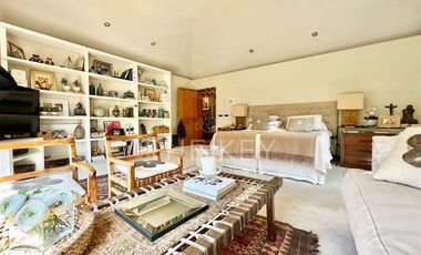 Casa en arriendo de 5 dorm. en Lo Barnechea