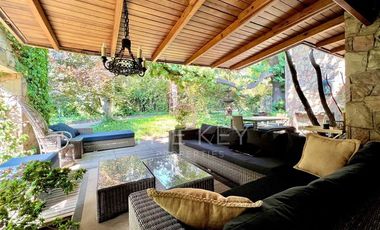 Casa en arriendo de 5 dorm. en Lo Barnechea