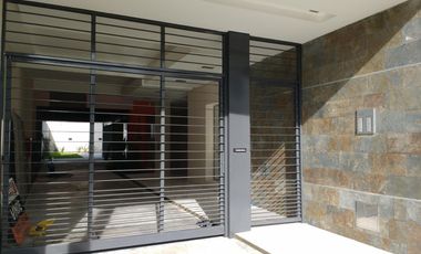 GBA SUR - VALENTÍN ALSINA -  COCHERAS en VENTA Venta PESOS o U$D