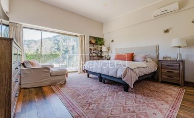 Casa en venta de 5 dorm. en Lo Barnechea