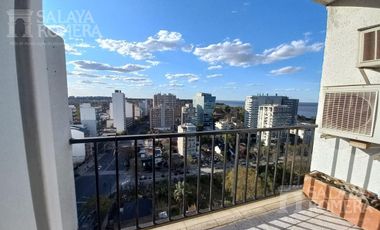 En venta departamento con vista al rio Olivos