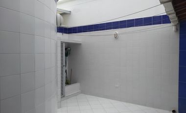 casa en venta en via al tennis. Cod V8868