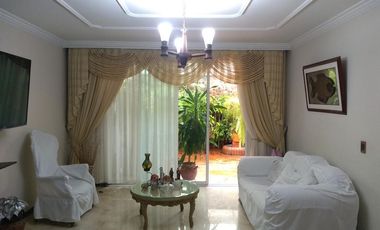 casa en venta en via al tennis. Cod V8868