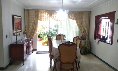 casa en venta en via al tennis. Cod V8868