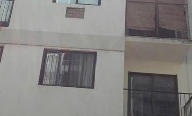 DEPTO DE DOS AMBIENTES EN EXCELENTE ESTADO