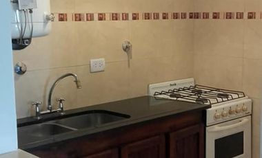 DEPTO DE DOS AMBIENTES EN EXCELENTE ESTADO