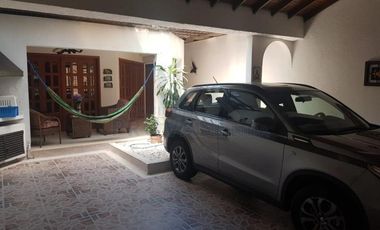 casa en venta en la riviera. Cod V100558