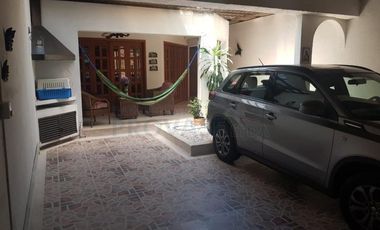 casa en venta en la riviera. Cod V100558