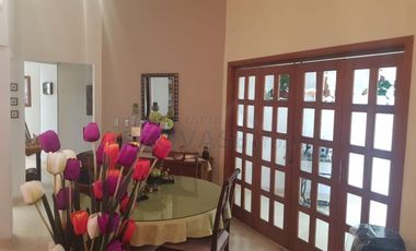 casa en venta en la riviera. Cod V100558