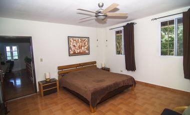 CASA EN VENTA EN LA MONTAÑA DE TRES PISOS,  2500M2, EN ALTOS DEL MARIA