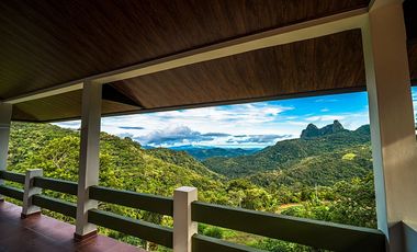 CASA EN VENTA EN LA MONTAÑA DE TRES PISOS,  2500M2, EN ALTOS DEL MARIA