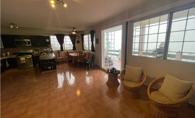 CASA EN VENTA EN LA MONTAÑA DE TRES PISOS,  2500M2, EN ALTOS DEL MARIA