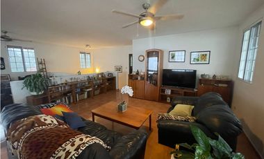 CASA EN VENTA EN LA MONTAÑA DE TRES PISOS,  2500M2, EN ALTOS DEL MARIA