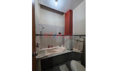 💰🏠 ¡Gran Oportunidad! Casa De 3 Pisos Con 16 Habitaciones En Venta En Corazon Comercial De Sullana 🔥
