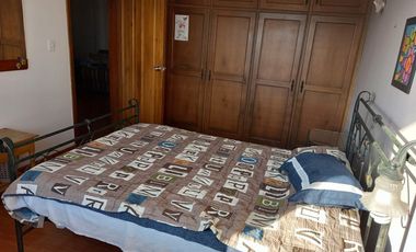 EN VENTA EXCELENTE DEPARTAMENTO REMODELADO: UBICADO EN EL NORTE DE QUITO, CON VISTA SECTOR LA PRADERA. CERCA AL PARQUE LA CAROLINA.