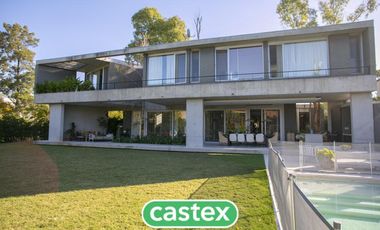 Casa de 4 dormitoiros con piscina  en Venta en El Encuentro, Tigre
