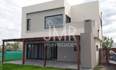 JMR Propiedades | Pilar del Este-San Eduardo  | Excelente Casa en venta
