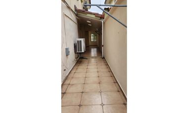 VENTA DE CASA EN CRYSTAL SPRING CONDADO DEL REY 250m2