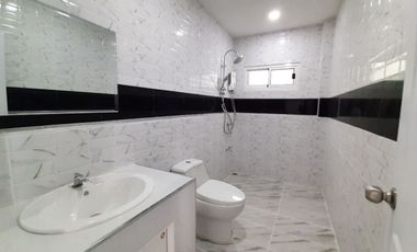 New Build Homes For Sale back up to the Ping River -Chiangmai
