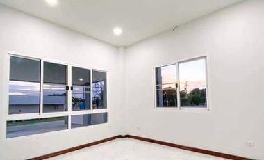 New Build Homes For Sale back up to the Ping River -Chiangmai