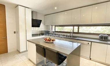 Casa en venta de 7 dorm. Mas servicios en Chicureo Poniente