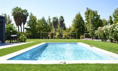 Casa en venta de 7 dorm. Mas servicios en Chicureo Poniente