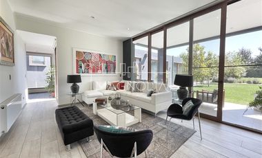 Casa en venta de 7 dorm. Mas servicios en Chicureo Poniente