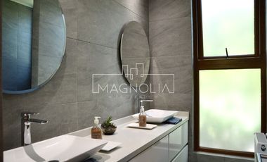 Casa en venta de 7 dorm. Mas servicios en Chicureo Poniente