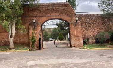 Terreno Residencial en Venta en Guadalupe, en Privada Lomas de Bernárdez