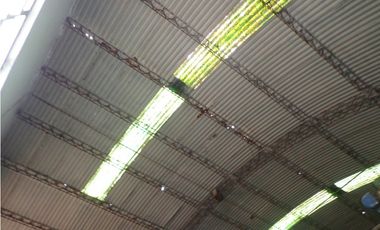 Excelente galpón con cámaras de frio en Distrito Ie