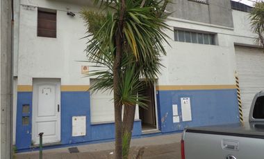 Excelente galpón con cámaras de frio en Distrito Ie