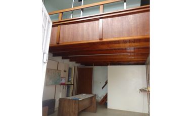 Excelente galpón con cámaras de frio en Distrito Ie