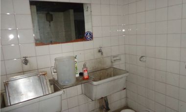 Excelente galpón con cámaras de frio en Distrito Ie