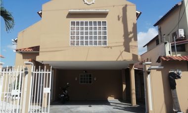 SE VENDE CASA EN VILLA ZAITA RESIDENCIAL