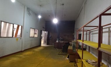 VENTA NAVE INDUSTRIAL DE 17 X 50 MTRS SOBRE AV. NICOLAS AVELLANEDA,