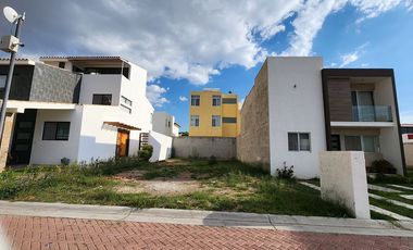 Terreno en venta en condominio Las Plazas, Aguascalientes