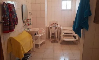 CASA EN PENONOME COLINDA CON RIO EXTENSO TERRENO 1108.83 M2