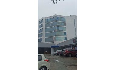 Se Alquila Local en Costa del Este, 96m2, $2100